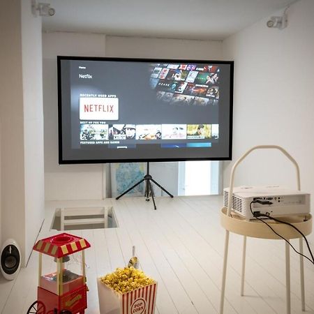 Central Apartment With Home Cinema And Fireplace Berlín Exteriér fotografie